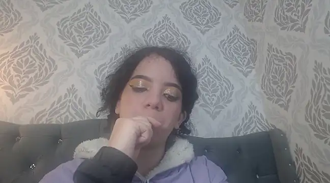 EmmaCowperr online show from March 21, 5:56 pm