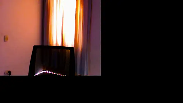 Snapshot of DanteSantoro chatting on January 8, 5:37 pm DanteSantoro online show from January 8, 5:37 pm