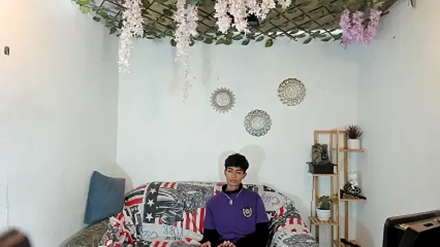 oliverhot2005 online show from November 14, 1:54 pm