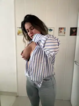 Snapshot of melanny10 chatting on January 2, 12:46 pm melanny10 online show from January 2, 12:46 pm