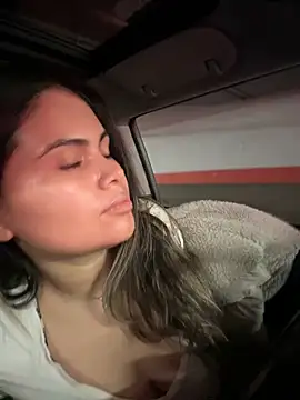 Snapshot of melanny10 chatting on January 7, 11:12 am melanny10 online show from January 7, 11:12 am