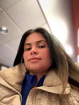 Snapshot of melanny10 chatting on January 8, 12:07 pm melanny10 online show from January 8, 12:07 pm