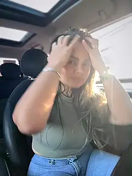 Snapshot of melanny10 chatting on January 11, 8:41 am melanny10 online show from January 11, 8:41 am