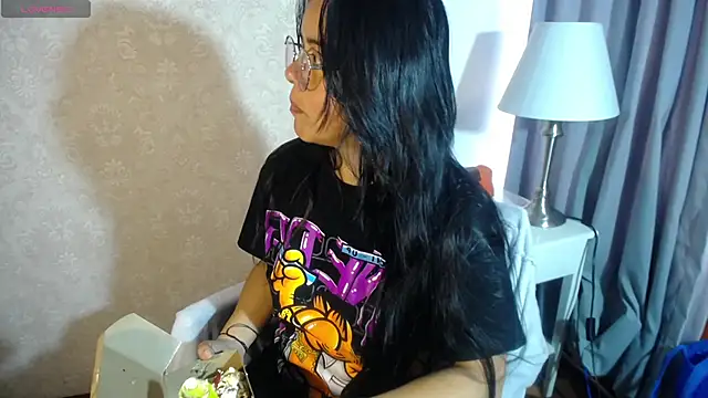Snapshot of kendra__mamba chatting on March 11, 2:51 pm kendra mamba online show from March 11, 2:51 pm