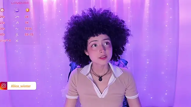 Snapshot of Alice_winter_ chatting on January 14, 8:15 pm Alice winter online show from January 14, 8:15 pm