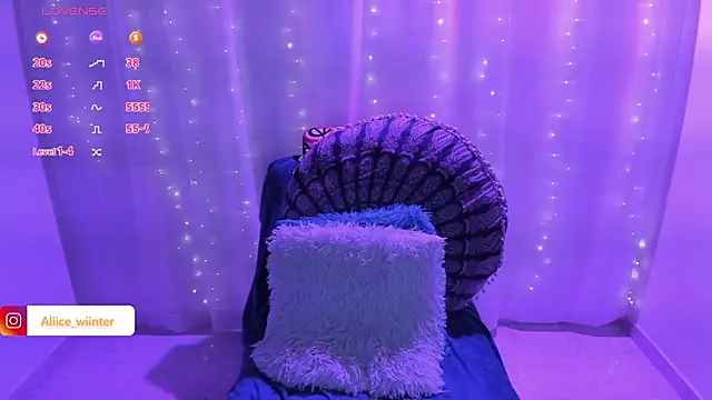 Snapshot of Alice_winter_ chatting on March 18, 1:21 am Alice winter online show from March 18, 1:21 am