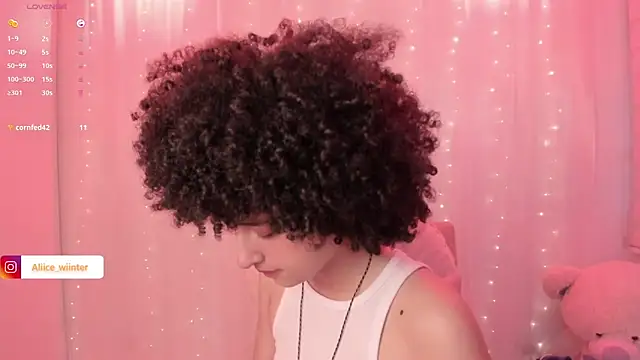 Snapshot of Alice_winter_ chatting on October 4, 6:17 pm Alice winter online show from October 4, 6:17 pm