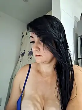 Snapshot of taalia chatting on December 15, 10:26 pm taalia online show from December 15, 10:26 pm