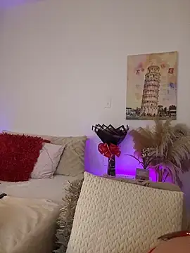 Ashleyjenner  online show from February 19, 12:12 pm