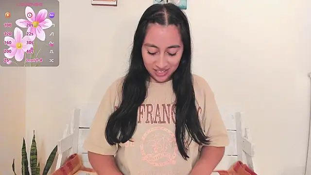 Snapshot of LisaHadwin chatting on October 10, 10:42 pm LisaHadwin online show from October 10, 10:42 pm