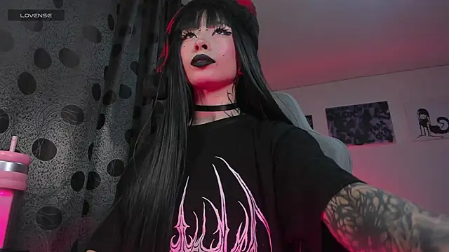 satanbabee online show from December 20, 12:07 am