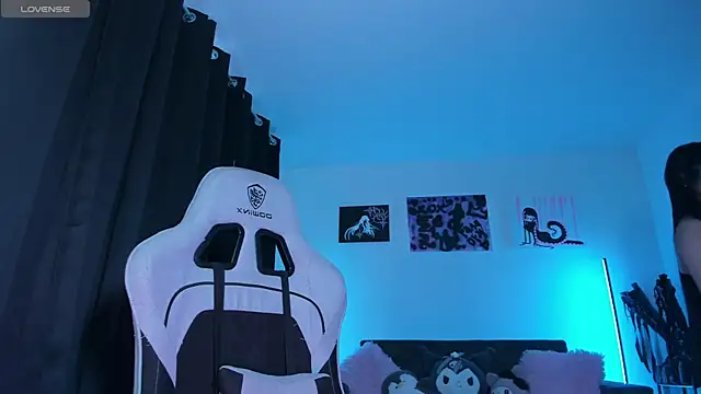 satanbabee online show from April 11, 10:47 pm