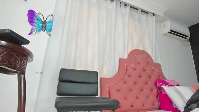 Snapshot of Alex_Keit chatting on January 17, 8:33 pm Alex Keit online show from January 17, 8:33 pm