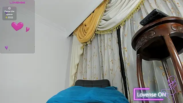 Snapshot of Alex_Keit chatting on February 13, 5:11 pm Alex Keit online show from February 13, 5:11 pm