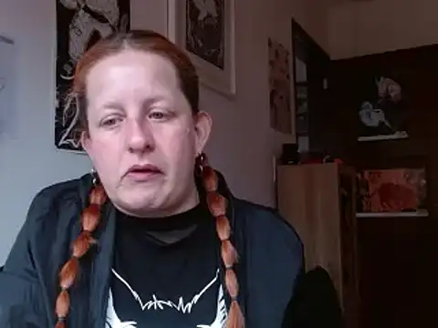 ViioletaMora online show from March 6, 9:00 pm