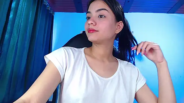 Ariel Zeo1 online show from December 17, 8:10 pm