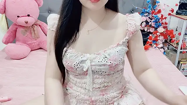 Snapshot of Funikio chatting on February 27, 3:34 pm Funikio online show from February 27, 3:34 pm