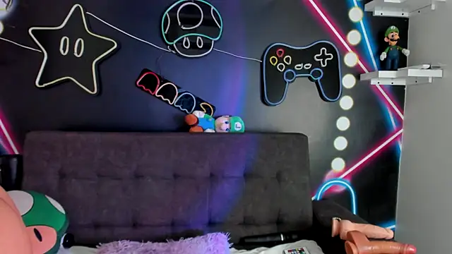 memphiswilliam online show from March 10, 8:48 am