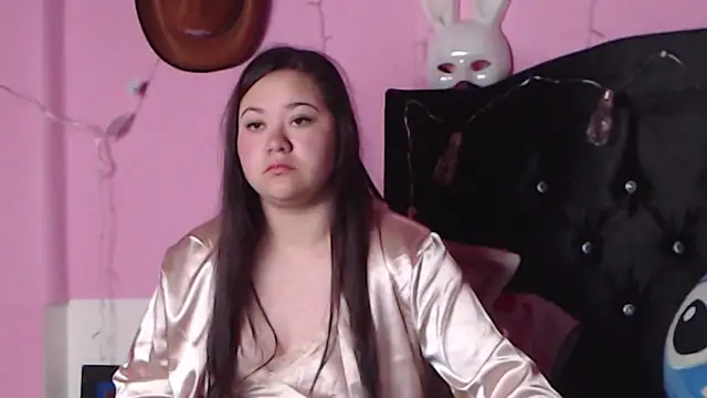 NikkiRous  online show from February 1, 2:13 pm