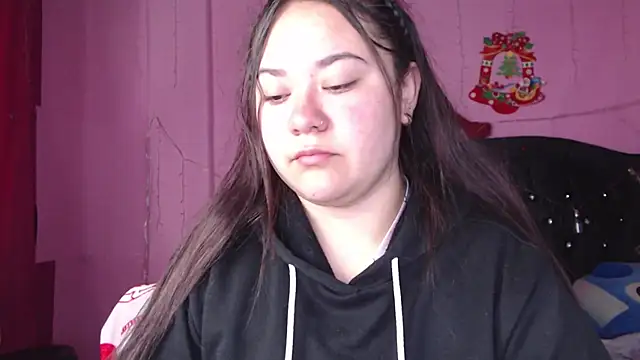 NikkiRous  online show from March 7, 12:45 pm