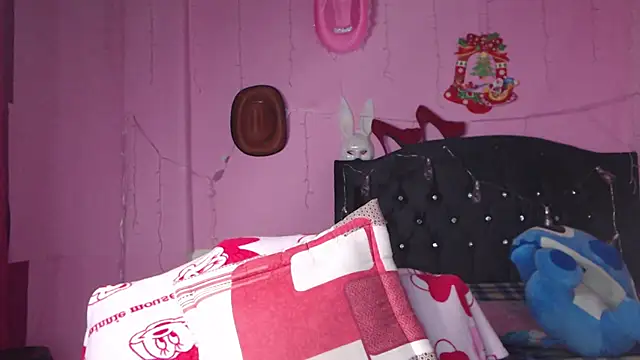 NikkiRous  online show from March 7, 6:54 pm