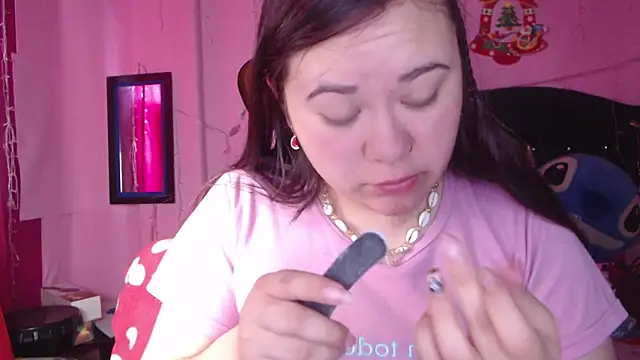 NikkiRous  online show from November 24, 1:00 pm