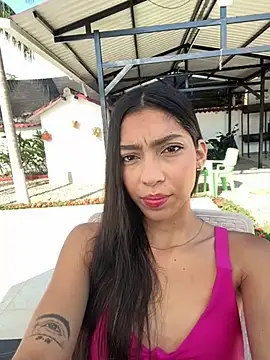 Snapshot of Ema_azel chatting on December 12, 1:49 pm Ema azel online show from December 12, 1:49 pm