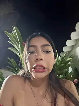 Snapshot of Ema_azel chatting on January 17, 10:11 am Ema azel online show from January 17, 10:11 am