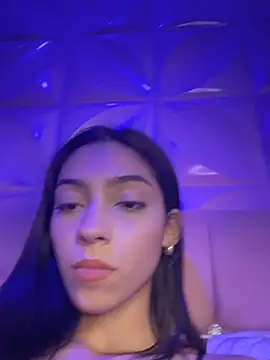 Snapshot of Ema_azel chatting on March 18, 1:42 pm Ema azel online show from March 18, 1:42 pm