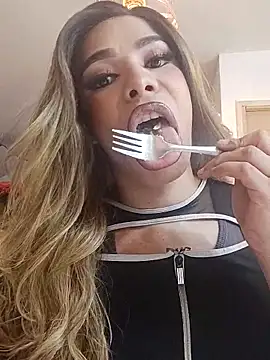 Snapshot of Giorgina_Parado chatting on February 25, 2:32 am Giorgina Parado online show from February 25, 2:32 am