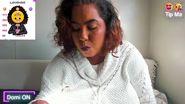 isobeladams20 online show from December 13, 11:45 am