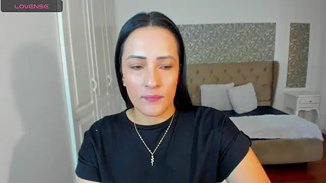 KimWessel  online show from March 18, 5:49 pm