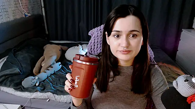 KiraYammy online show from January 21, 1:50 am