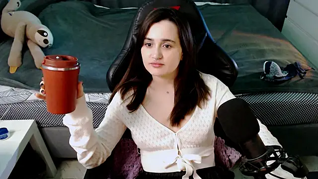 KiraYammy online show from March 10, 1:45 am