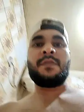 Snapshot of Magicman09@xh chatting on February 22, 4:27 pm Magicman09xh online show from February 22, 4:27 pm