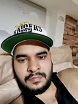 Snapshot of Magicman09@xh chatting on March 3, 6:41 am Magicman09xh online show from March 3, 6:41 am