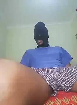 Snapshot of Gifttheskimaskboy chatting on October 6, 9:01 pm Gifttheskimaskboy online show from October 6, 9:01 pm