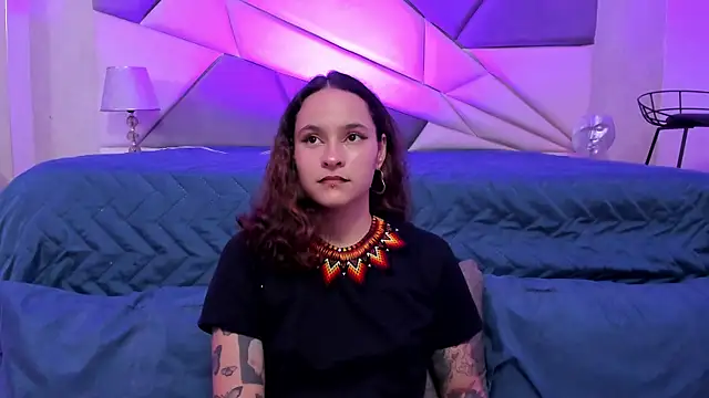 AnnyThompson  online show from January 18, 8:40 pm