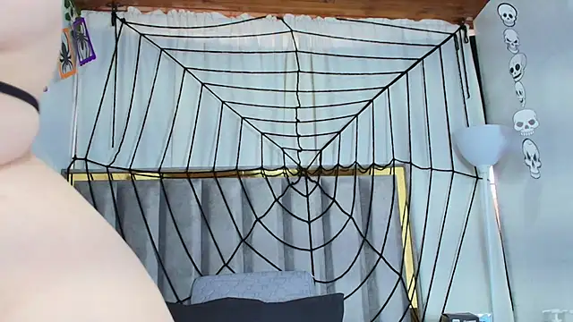 Zoe Curvy online show from October 8, 12:25 pm