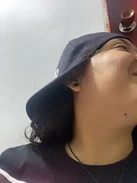 snowflake xxx online show from February 22, 4:51 am