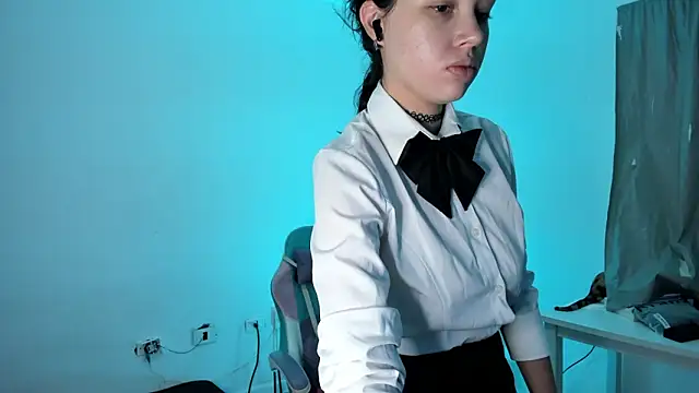 WandaDoll online show from March 14, 11:45 am