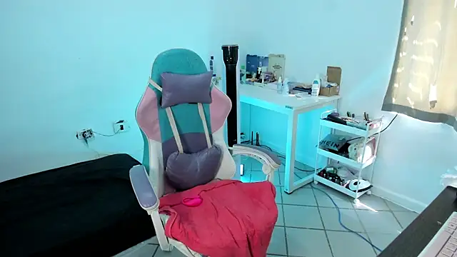 WandaDoll online show from March 17, 2:23 pm