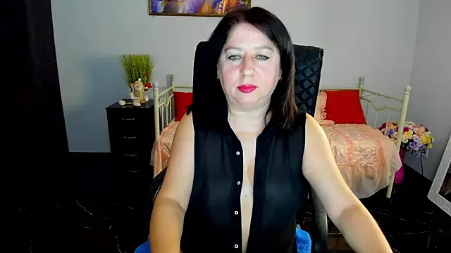 Julia Dean online show from February 10, 1:11 pm