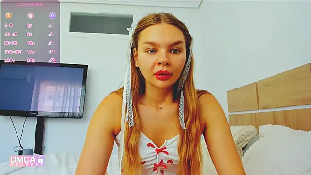 Molly sweetie online show from May 31, 7:15 am
