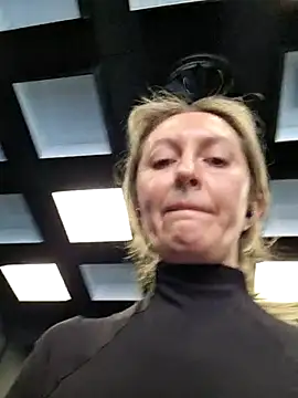 Snapshot of Miss____Mia_ chatting on February 7, 11:56 am Miss Mia online show from February 7, 11:56 am