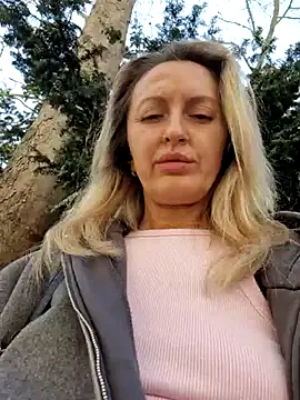 Snapshot of Miss____Mia_ chatting on March 21, 11:12 am Miss Mia online show from March 21, 11:12 am