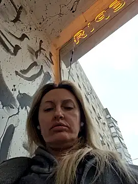 Snapshot of Miss____Mia_ chatting on October 15, 12:05 pm Miss Mia online show from October 15, 12:05 pm