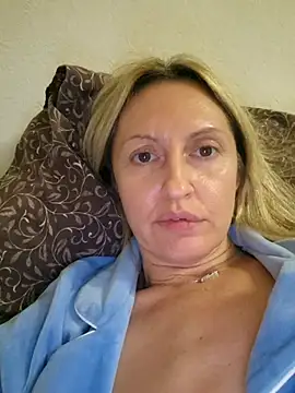 Snapshot of Miss____Mia_ chatting on November 3, 3:13 pm Miss Mia online show from November 3, 3:13 pm