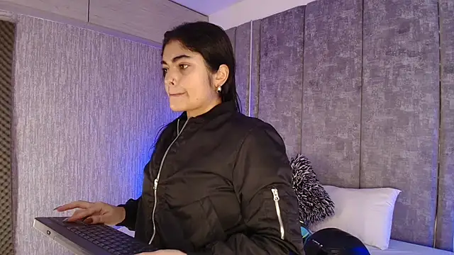 Snapshot of GiselOrtiz chatting on February 10, 11:03 am GiselOrtiz online show from February 10, 11:03 am