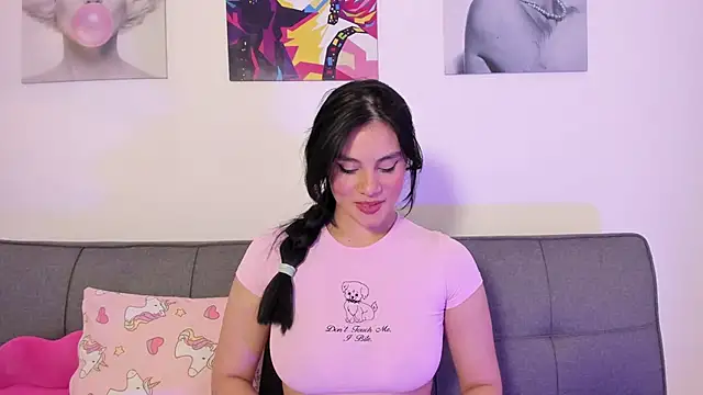 Snapshot of Maylin_Garcia chatting on May 23, 1:33 am Maylin Garcia online show from May 23, 1:33 am